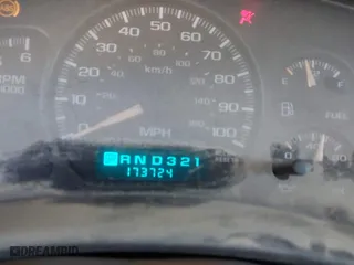 2002 Chevrolet Silverado 2500HD LS with VIN 1GCHK23U82F237150, listed as a IAAI auction lot 41918083 with 173,724 mi miles. Bid and sale history available at carsss.com. Image 15.