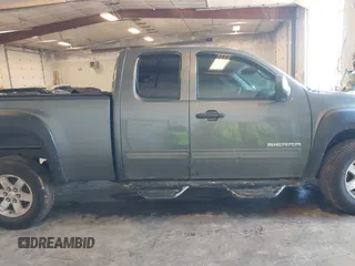 2011 GMC Sierra 1500 SLE с VIN 1GTR2VE32BZ453732, выставлен на аукционе IAAI как лот 42282322 с пробегом 210 624 миль миль и . История ставок и продаж доступна на DreamBid. Изображение 13.