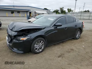 2021 Mazda 3 S z VIN JM1BPAAL8M1323750, wystawiony jako Copart lot #60162145 z przebiegiem 53 235 mil mil oraz Szkoda całkowita • Salvage title. Historia ofert i sprzedaży dostępna na DreamBid. Obrazek 1.