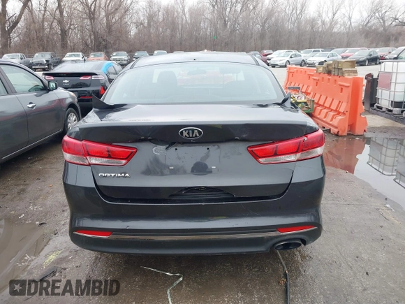 2017 Kia Optima LX z VIN 5XXGT4L38HG139029, wystawiony jako IAAI lot #41170780 z przebiegiem 131 201 mil mil oraz . Historia ofert i sprzedaży dostępna na DreamBid. Obrazek 16.