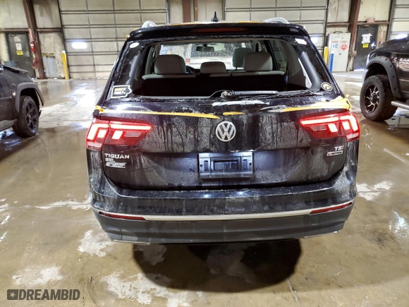2018 Volkswagen Tiguan SEL with VIN 3VV2B7AX2JM013095, listed as a Copart auction lot 47025615 with 66,461 mi miles and Salvage Title. Bid and sale history available at carsss.com. Image 6.