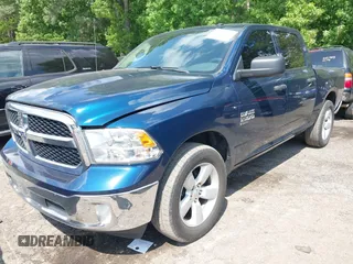 2021 Ram 1500 Tradesman z VIN 3C6RR6KG3MG713414, wystawiony jako IAAI lot #42115083 z przebiegiem 116 938 mil mil oraz . Historia ofert i sprzedaży dostępna na DreamBid. Obrazek 16.