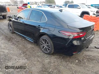 2022 Toyota Camry SE with VIN 4T1G11AK4NU640970, listed as a IAAI auction lot 41124147 with 33,472 mi miles and . Bid and sale history available at DreamBid. Image 3.