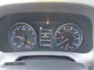 2017 Toyota RAV4 LE z VIN 2T3BFREV6HW543909, wystawiony jako IAAI lot #41668964 z przebiegiem 102 452 mil mil oraz . Historia ofert i sprzedaży dostępna na DreamBid. Obrazek 7.