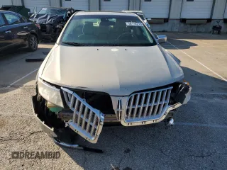 2010 Lincoln MKZ with VIN 3LNHL2GC6AR620211, listed as a Copart auction lot 52112215 with 156,111 mi miles and Non Repairable. Bid and sale history available at DreamBid. Image 5.