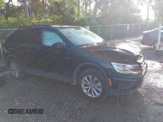2020 Volkswagen Tiguan S с VIN 3VV1B7AX7LM133084, выставлен на аукционе IAAI как лот 42597631 с пробегом 84 415 миль миль и . История ставок и продаж доступна на DreamBid. Изображение 1.