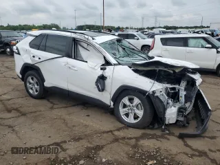 2020 Toyota RAV4 XLE with VIN 2T3P1RFV1LC135007, listed as a Copart auction lot 62710795 with 38,969 mi miles and Non repairable. Bid and sale history available at DreamBid. Image 4.