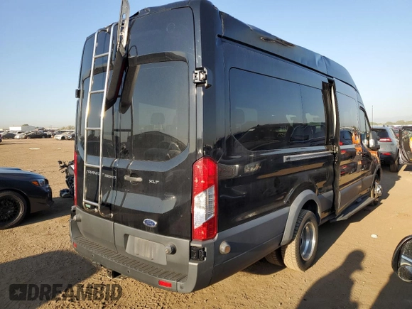 2018 Ford Transit Passenger XL with VIN 1FBVU4XG3JKA28907, listed as a Copart auction lot 69424444 with 61,411 mi miles and Salvage Title. Bid and sale history available at DreamBid. Image 3.