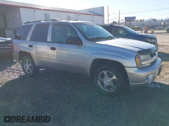 2008 Chevrolet TrailBlazer 3LT with VIN 1GNDT13S682207916, listed as a IAAI auction lot 41675386 with 221,825 mi miles and . Bid and sale history available at DreamBid. Image 1.