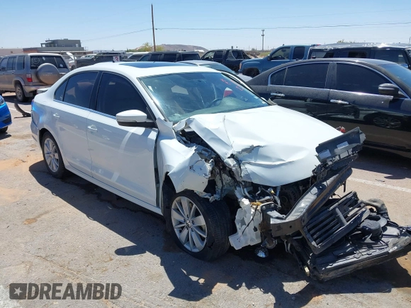 2015 Volkswagen Jetta SE z VIN 3VWD07AJ5FM346565, wystawiony jako IAAI lot #42104880 z przebiegiem 93 491 mil mil oraz . Historia ofert i sprzedaży dostępna na DreamBid. Obrazek 6.