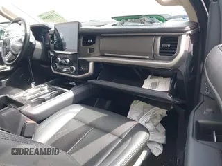 2022 Ford Expedition XLT with VIN 1FMJU1JT9NEA67323, listed as a IAAI auction lot 41716855 with 34,513 mi miles. Bid and sale history available at carsss.com. Image 5.