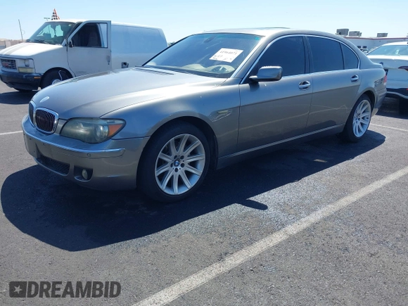 2006 BMW 7 Series 750Li with VIN WBAHN83596DT30289, listed as a IAAI auction lot 41964071 with 174,598 mi miles. Bid and sale history available at carsss.com. Image 2.