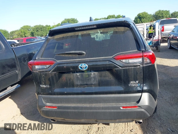 2021 Toyota RAV4 Hybrid XLE with VIN 4T3RWRFV5MU012238, listed as a IAAI auction lot 41943154 with 72,316 mi miles. Bid and sale history available at carsss.com. Image 16.