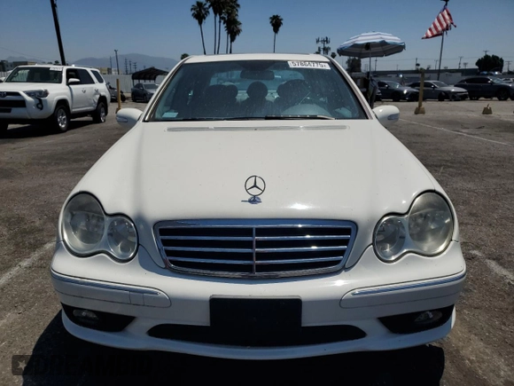 2006 Mercedes-Benz C 230 Sport z VIN WDBRF52H86A868643, wystawiony jako Copart lot #57884775 z przebiegiem 75 011 mil mil oraz Czysty tytuł • Clean title. Historia ofert i sprzedaży dostępna na DreamBid. Obrazek 5.