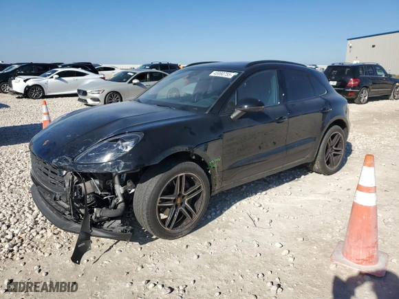 2021 Porsche Macan with VIN WP1AA2A5XMLB16400, listed as a Copart auction lot 45990755 with 0 mi miles and Salvage Title. Bid and sale history available at carsss.com. Image 1.