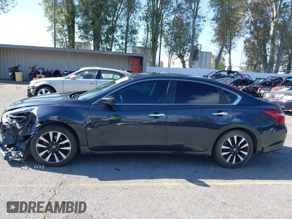 2018 Nissan Altima SR with VIN 1N4AL3AP3JC205780, listed as a IAAI auction lot 41921404 with 109,863 mi miles and . Bid and sale history available at carsss.com. Image 14.