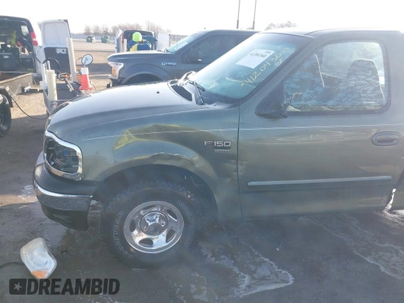 2002 Ford F-150 XL with VIN 1FTRF17W92NB74175, listed as a IAAI auction lot 41204360 with 1 mi miles. Bid and sale history available at carsss.com. Image 6.
