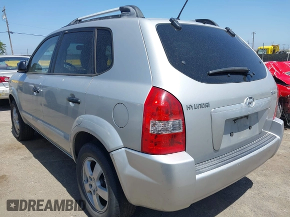 2008 Hyundai Tucson GLS with VIN KM8JM12B98U919525, listed as a IAAI auction lot 42180675 with 0 mi miles. Bid and sale history available at carsss.com. Image 3.