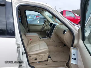 2008 Mercury Mountaineer Premier with VIN 4M2EU48848UJ00015, listed as a IAAI auction lot 41628733 with 307,424 mi miles. Bid and sale history available at carsss.com. Image 5.