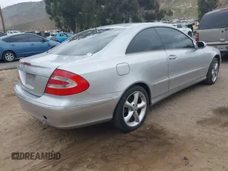 2005 Mercedes-Benz CLK 320 with VIN WDBTJ65J25F133005, listed as a IAAI auction lot 42052519 with 158,186 mi miles and . Bid and sale history available at DreamBid. Image 4.