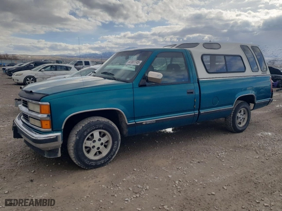 1994 Chevrolet C/K 1500 with VIN 1GCEC14K7RZ287361, listed as a Copart auction lot 47807745 with 204,214 mi miles and Salvage Title. Bid and sale history available at carsss.com. Image 1.
