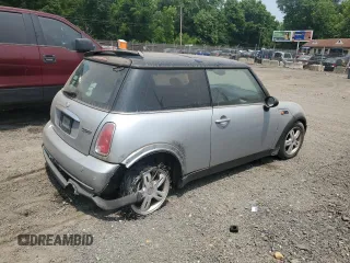 2006 MINI Hardtop z VIN WMWRC33546TK65323, wystawiony jako Copart lot #58930785 z przebiegiem 173 105 mil mil oraz Szkoda całkowita • Salvage title. Historia ofert i sprzedaży dostępna na DreamBid. Obrazek 3.