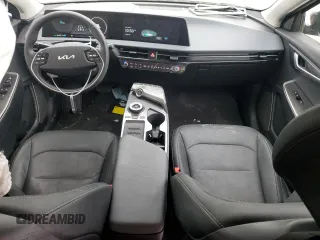 2022 Kia EV6 Wind with VIN KNDC3DLC9N5054909, listed as a Copart auction lot 76532984 with 9,180 mi miles and Salvage Title. Bid and sale history available at carsss.com. Image 8.
