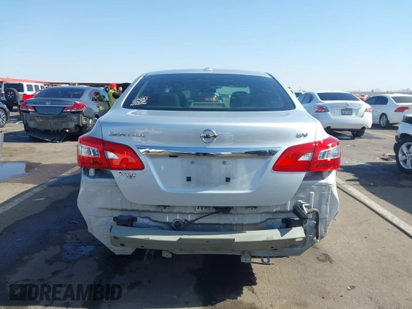 2017 Nissan Sentra S z VIN 3N1AB7AP9HY277592, wystawiony jako IAAI lot #42287903 z przebiegiem 186 876 mil mil oraz . Historia ofert i sprzedaży dostępna na DreamBid. Obrazek 6.
