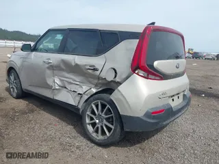2020 Kia Soul EX with VIN KNDJ33AU1L7014239, listed as a IAAI auction lot 42014939 with 86,933 mi miles. Bid and sale history available at carsss.com. Image 3.