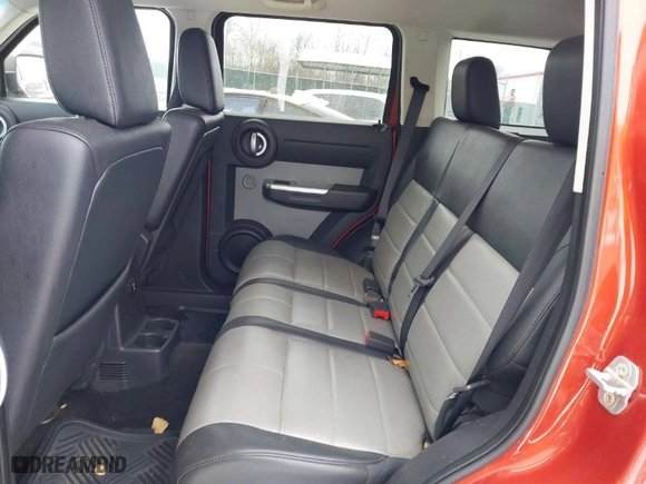 2007 Dodge Nitro SLT with VIN 1D8GU58K67W729201, listed as a IAAI auction lot 41601632 with 167,432 mi miles. Bid and sale history available at carsss.com. Image 8.