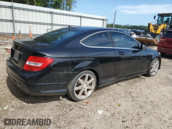 2013 Mercedes-Benz C 250 с VIN WDDGJ4HBXDG114602, выставлен на аукционе Copart как лот 61898485 с пробегом Не указан миль и Чистый • Clean title. История ставок и продаж доступна на DreamBid. Изображение 3.