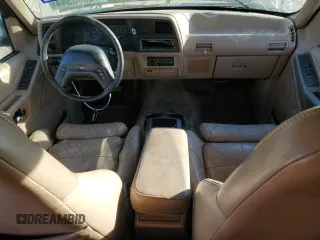 1993 Ford Explorer Eddie Bauer z VIN 1FMDU34X6PUA93264, wystawiony jako Copart lot #82560544 z przebiegiem 21 822 mil mil oraz Szkoda całkowita • Salvage title. Historia ofert i sprzedaży dostępna na DreamBid. Obrazek 8.