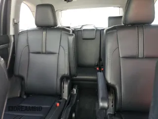 2018 Toyota Highlander SE with VIN 5TDJZRFH3JS895705, listed as a Copart auction lot 58028185 with 23,800 mi miles and Salvage title. Bid and sale history available at DreamBid. Image 10.