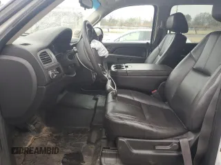 2010 Chevrolet Suburban LS with VIN 1GNUCHE08AR222189, listed as a Copart auction lot 48081244 with 201,258 mi miles and Salvage Title. Bid and sale history available at carsss.com. Image 7.