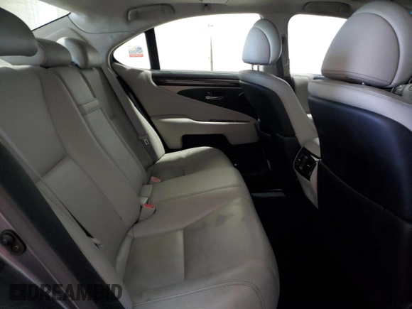 2016 Lexus LS 460 z VIN JTHCL5EF5G5026491, wystawiony jako Copart lot #41912515 z przebiegiem 192 308 mil mil oraz Czysty tytuł • Clean title. Historia ofert i sprzedaży dostępna na DreamBid. Obrazek 10.