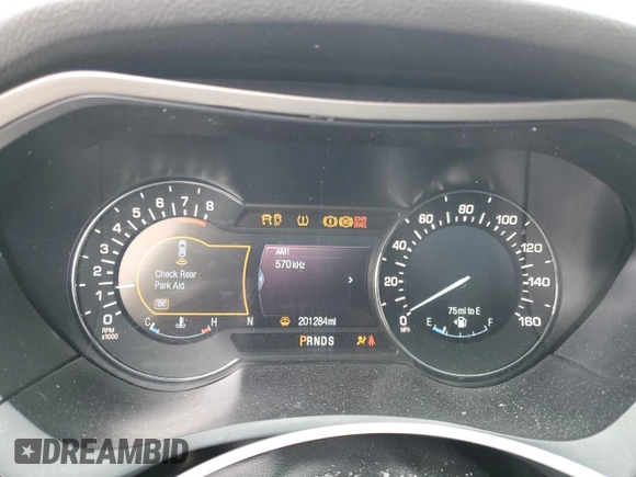 2014 Lincoln MKZ with VIN 3LN6L2GK6ER820817, listed as a Copart auction lot 58742365 with 201,284 mi miles and Salvage title. Bid and sale history available at DreamBid. Image 9.