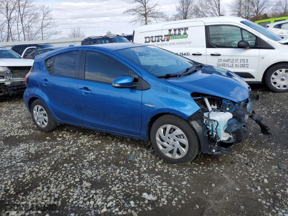 2015 Toyota Prius c One with VIN JTDKDTB31F1576723, listed as a Copart auction lot 47515995 with 91,692 mi miles and Salvage Title. Bid and sale history available at carsss.com. Image 4.
