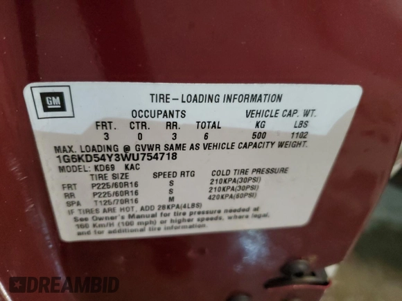 1998 Cadillac DeVille z VIN 1G6KD54Y3WU754718, wystawiony jako Copart lot #60068175 z przebiegiem 64 498 mil mil oraz Czysty tytuł • Clean title. Historia ofert i sprzedaży dostępna na DreamBid. Obrazek 12.