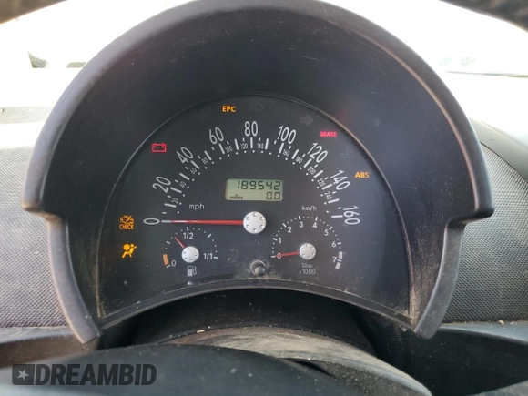2001 Volkswagen Beetle GLX z VIN 3VWDD21C71M435250, wystawiony jako Copart lot #65546334 z przebiegiem 189 542 mil mil oraz Szkoda całkowita • Salvage title. Historia ofert i sprzedaży dostępna na DreamBid. Obrazek 9.