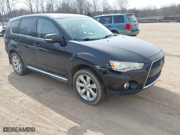 2010 Mitsubishi Outlander GT with VIN JA4JT5AX3AZ008590, listed as a IAAI auction lot 41762160 with 176,906 mi miles. Bid and sale history available at carsss.com. Image 6.