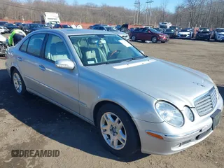 2006 Mercedes-Benz E-Class 3.5L with VIN WDBUF56J06A737827, listed as a IAAI auction lot 41748739 with 197,843 mi miles. Bid and sale history available at carsss.com. Image 17.