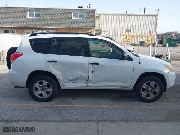 2007 Toyota RAV4 with VIN JTMZD33V275077177, listed as a IAAI auction lot 41828821 with 165,128 mi miles. Bid and sale history available at carsss.com. Image 14.
