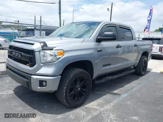 2016 Toyota Tundra 4WD Truck SR5 with VIN 5TFDW5F15GX554763, listed as a IAAI auction lot 42092776 with 141,522 mi miles. Bid and sale history available at carsss.com. Image 2.