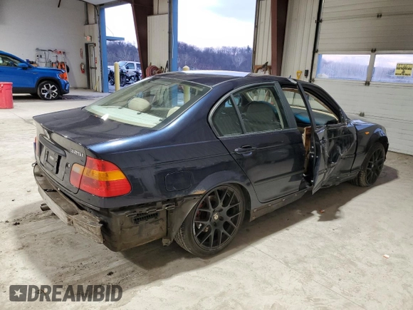 2002 BMW 3 Series 325i with VIN WBAET37442NH00844, listed as a Copart auction lot 85558094 with 247,634 mi miles and Salvage Title. Bid and sale history available at carsss.com. Image 3.