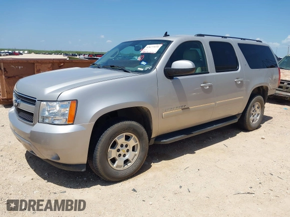 2008 Chevrolet Suburban LTZ с VIN 1GNFC16J18R119018, выставлен на аукционе IAAI как лот 42677575 с пробегом 338 879 миль миль и . История ставок и продаж доступна на DreamBid. Изображение 2.