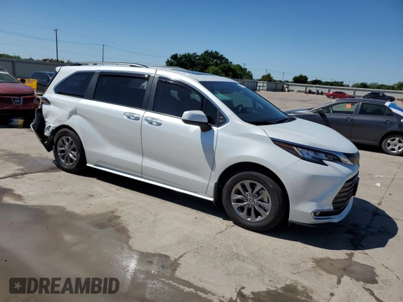 2023 Toyota Sienna XLE with VIN 5TDYRKEC9PS149506, listed as a Copart auction lot 54067675 with 25,841 mi miles and Salvage Title. Bid and sale history available at carsss.com. Image 4.