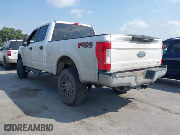 2018 Ford F-250 XL с VIN 1FT7W2B67JEC61723, выставлен на аукционе IAAI как лот 42044635 с пробегом 249 979 миль миль и . История ставок и продаж доступна на DreamBid. Изображение 3.