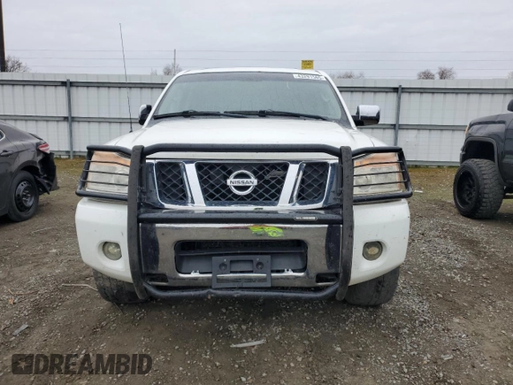2011 Nissan Titan Pro-4X z VIN 1N6AA0EC6BN307938, wystawiony jako Copart lot #43291565 z przebiegiem 102 639 mil mil oraz Tytuł czysty. Historia ofert i sprzedaży dostępna na DreamBid. Obrazek 5.
