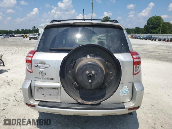 2010 Toyota RAV4 Limited z VIN JTMYF4DV3AD016055, wystawiony jako Copart lot #61856835 z przebiegiem 202 832 mil mil oraz Szkoda całkowita • Salvage title. Historia ofert i sprzedaży dostępna na DreamBid. Obrazek 6.