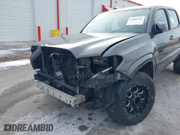 2017 Toyota Tacoma SR5 z VIN 3TMCZ5AN5HM110951, wystawiony jako IAAI lot #41580916 z przebiegiem 107 020 mil mil oraz . Historia ofert i sprzedaży dostępna na DreamBid. Obrazek 6.